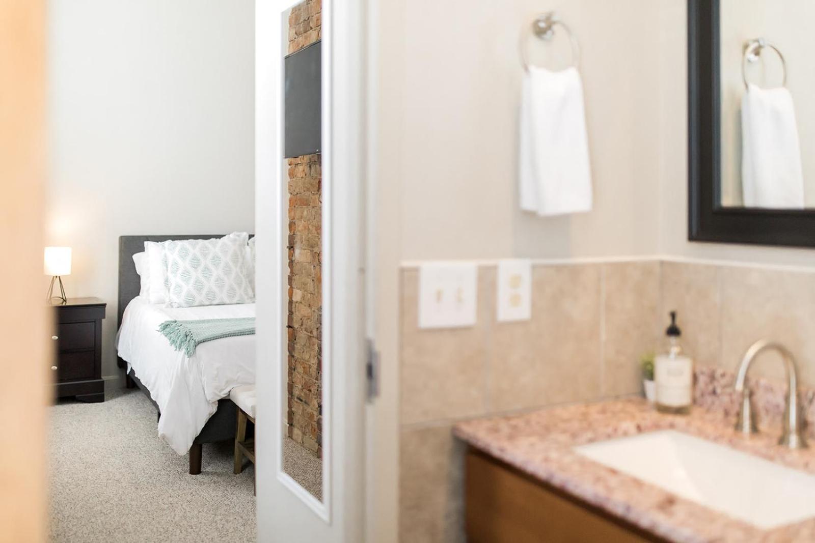 The Reserve - Heart Of Otr 2 Bed Suite W/Views Cincinnati Esterno foto